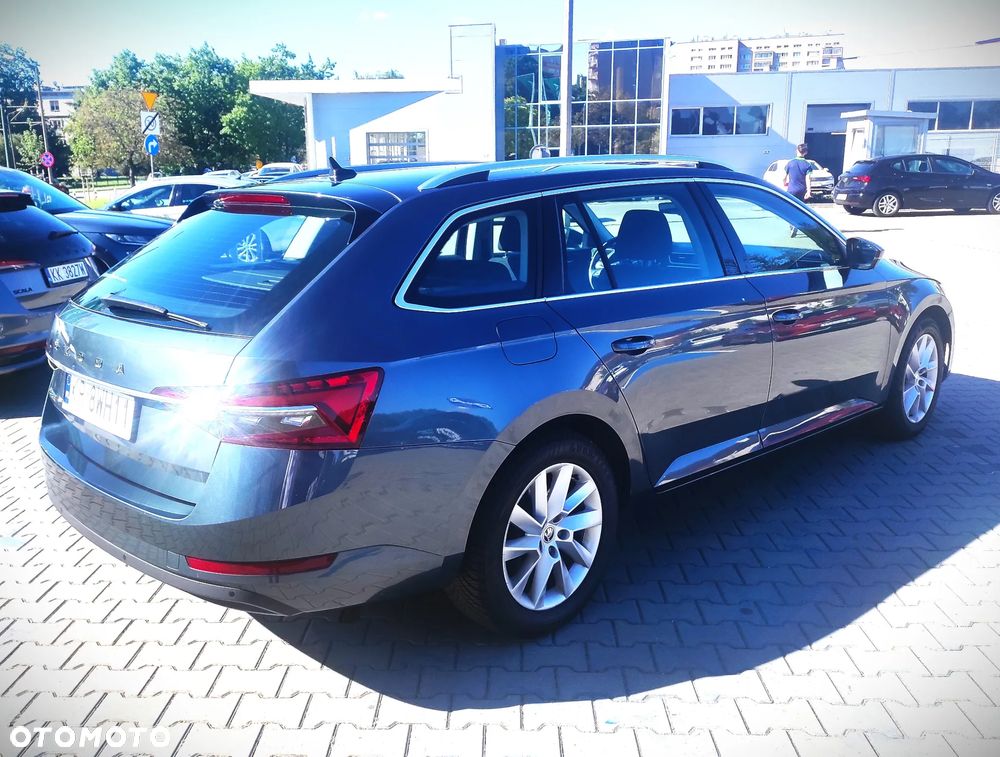 Skoda Superb 1.5 TSI Ambition DSG - 6