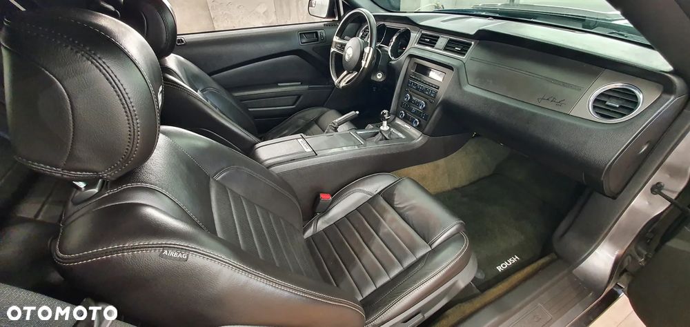 Ford Mustang 3.7 V6 Premium - 32