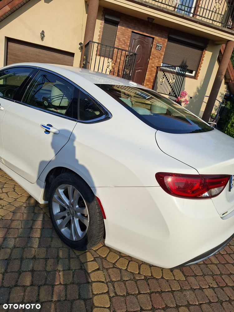 Chrysler 200 - 3