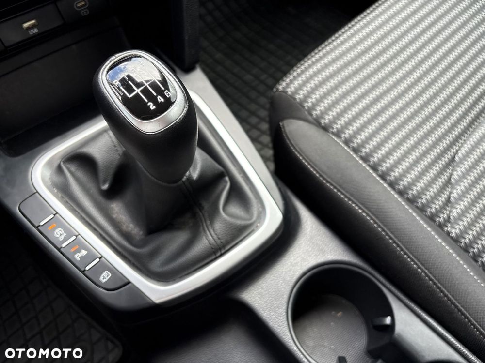 Kia Ceed 1.5 T-GDI M - 15