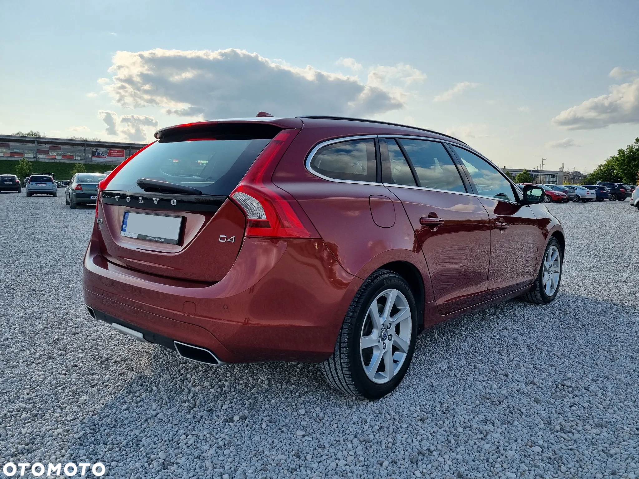 Volvo V60 D4 Drive-E Momentum - 3