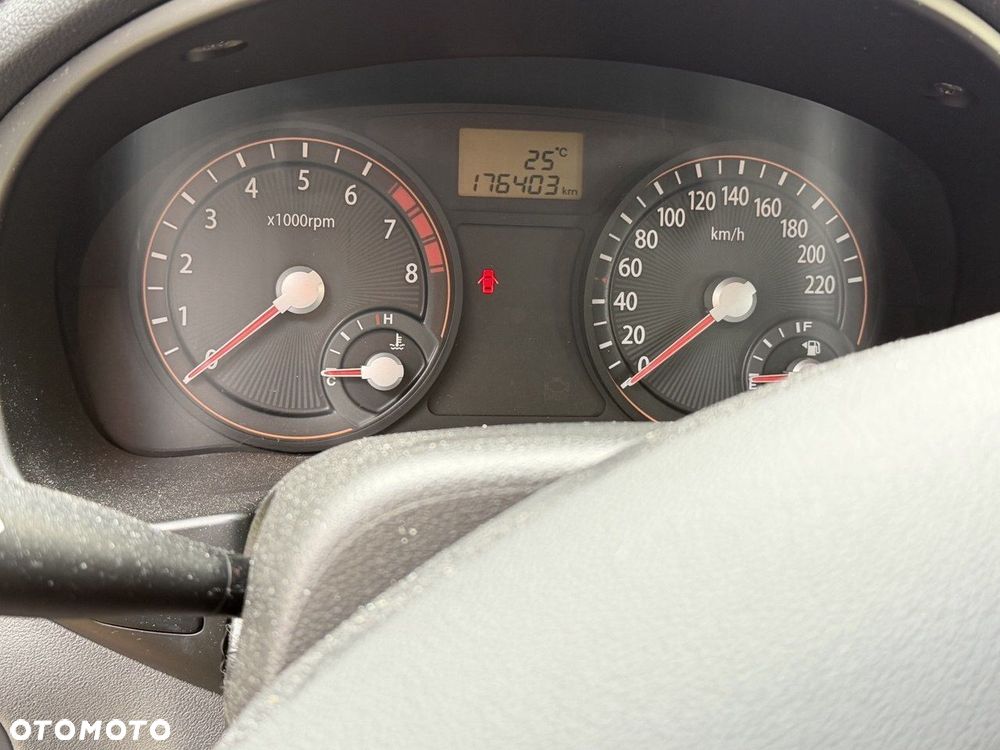 Kia Rio - 10