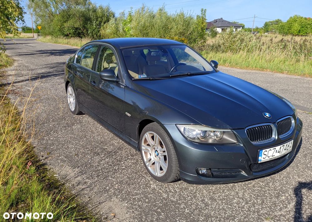 BMW Seria 3 325i - 3