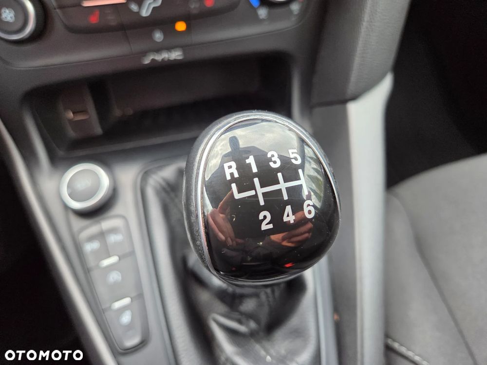 Ford Focus 1.0 EcoBoost Start-Stopp-System COOL&CONNECT - 17