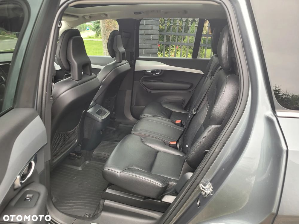 Volvo XC 90 T5 AWD Momentum - 6