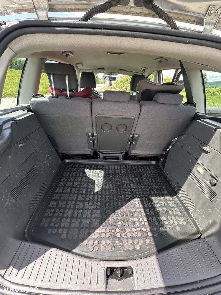 Ford C-Max - 8