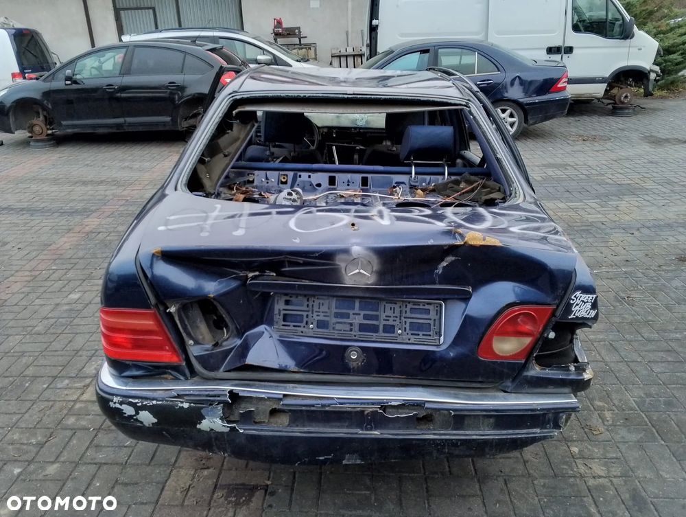 Mercedes – Benz Klasa E W210 (95-99r.) 2.0 B 136KM. Silnik 111.942 (111942) (111 942) Skrzynia 717.417 lakier 366. Cały na części. GWARANCJA !!!  Przód Tył Zestaw Komplet Drzwi Klapa Zderzak Błotnik Maska Grill Atrapa Szyba Pas Lampa Lusterko Boczki Fotel Kanapa Kokpit Deska Rozdzielcza Przełącznik Włącznik Sterownik Przewody Wiązka Instalacja Moduł Komputer Czujnik Listwa Pompa Alternator Wtryski Głowica Rozrusznik Kompresor Sprzęgło Dwumas Silnik Skrzynia ABS Klimatyzacji Paliwa Wspomagania Kolektor Turbina Przepustnica Zawór Chłodnica Koło Hak Belka Sanki Zawieszenie Mcpherson Półoś Amortyzator Wydech Tłumik Zacisk Most - 5