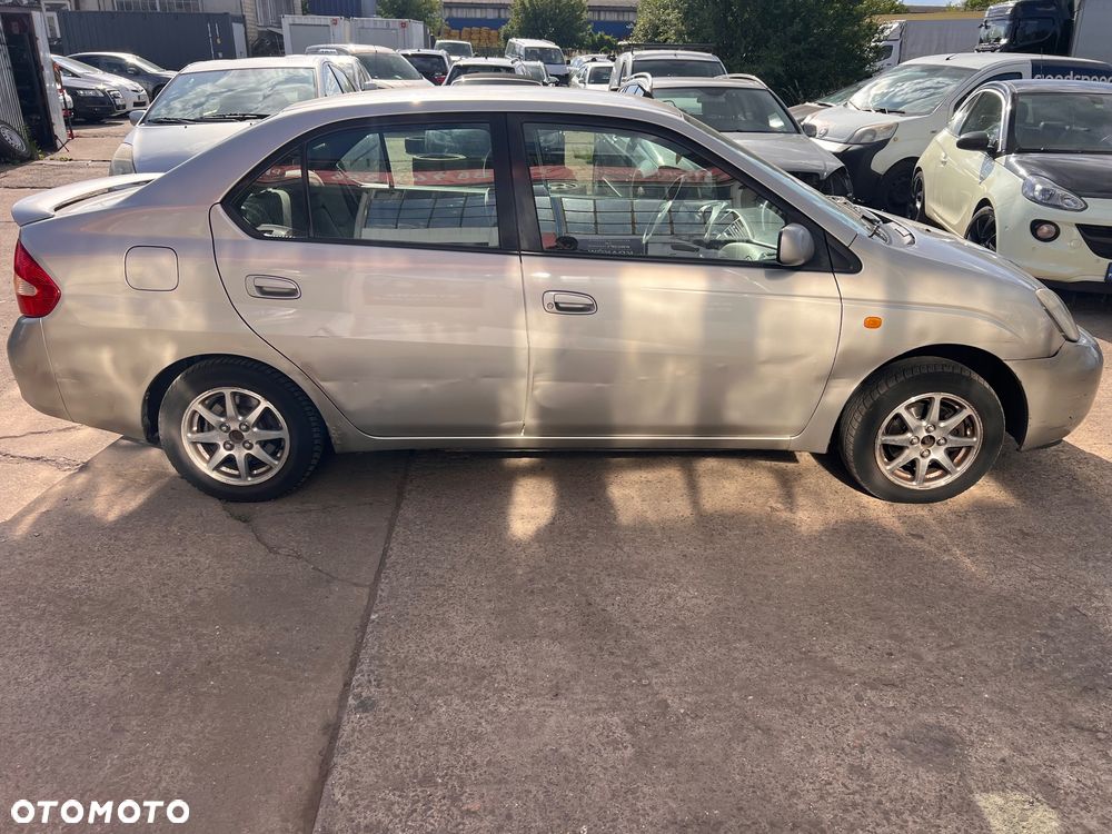Toyota Prius - 6