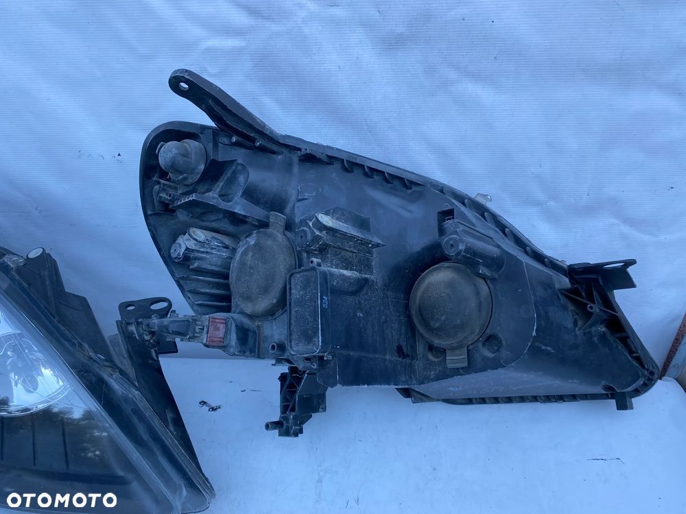 lampy opel zafira b komplet eu całe - 7
