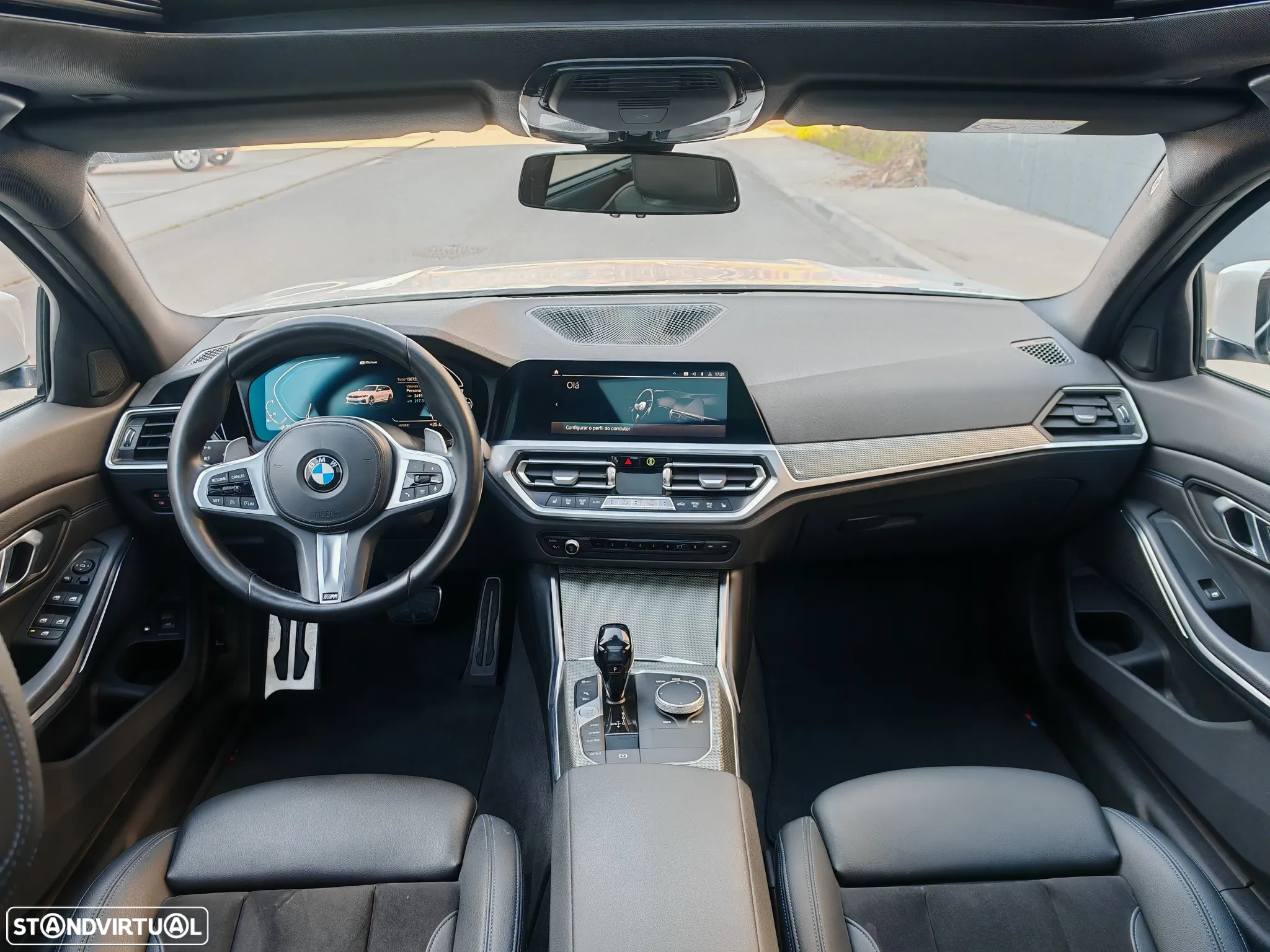 BMW 330 e Touring Pack M Auto - 31