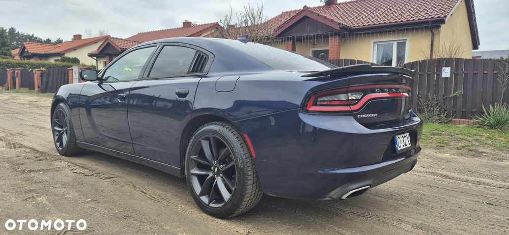 Dodge Charger - 4