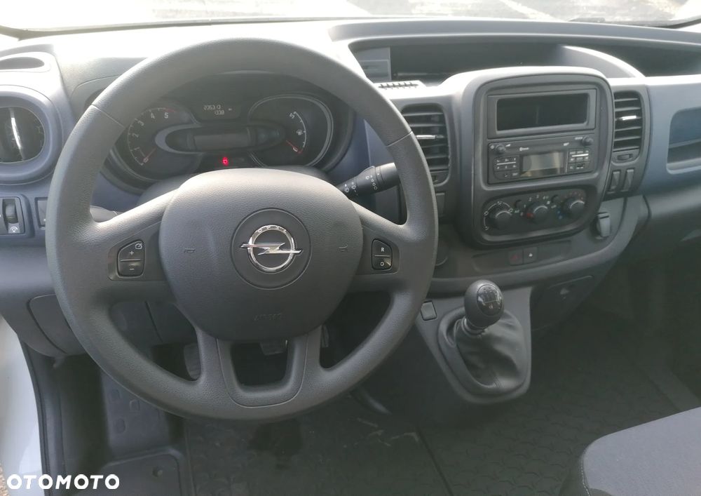 Opel Vivaro - 12