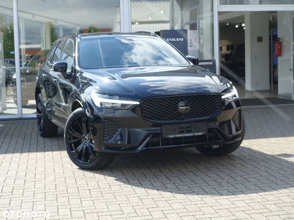 Volvo XC 60 B5 B AWD Plus Black Edition - 2