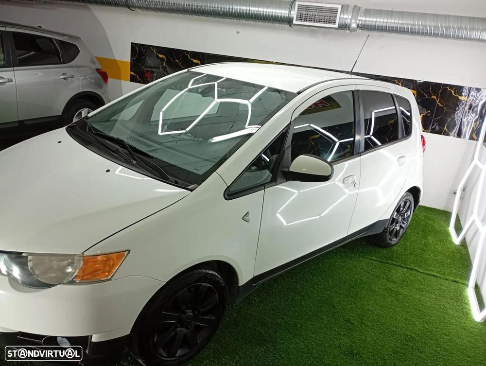Mitsubishi Colt - 4