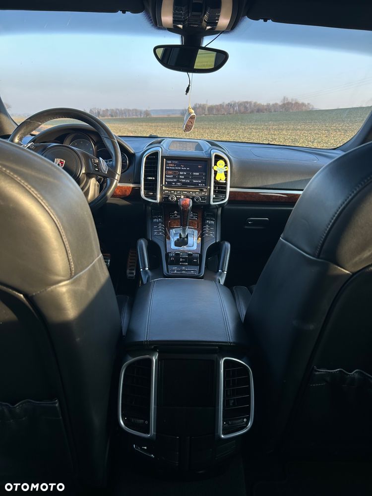 Porsche Cayenne - 13