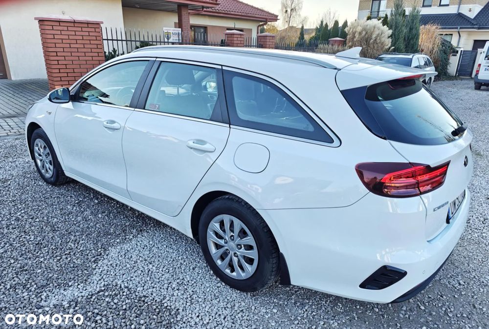 Kia Ceed 1.6 CRDi SCR M - 2