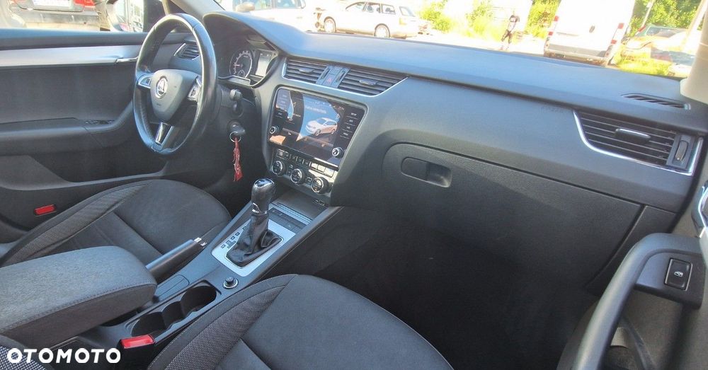 Skoda Octavia 2.0 TDI Ambition DSG - 29