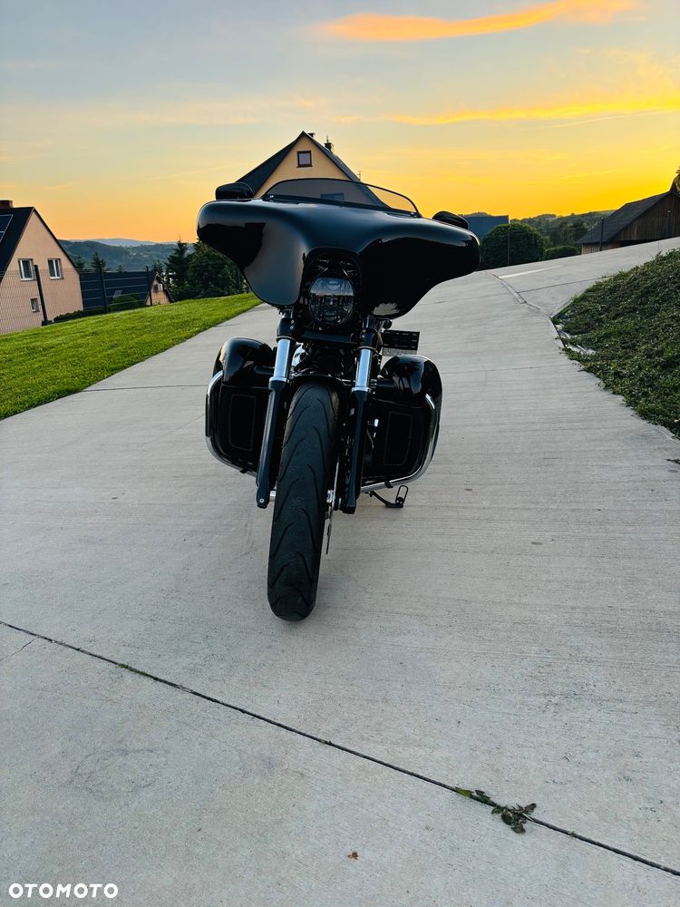 Harley-Davidson Softail Breakout - 15