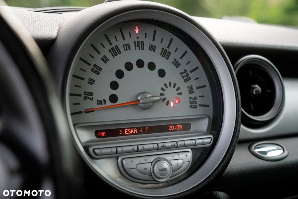 MINI Cooper Standard - 8