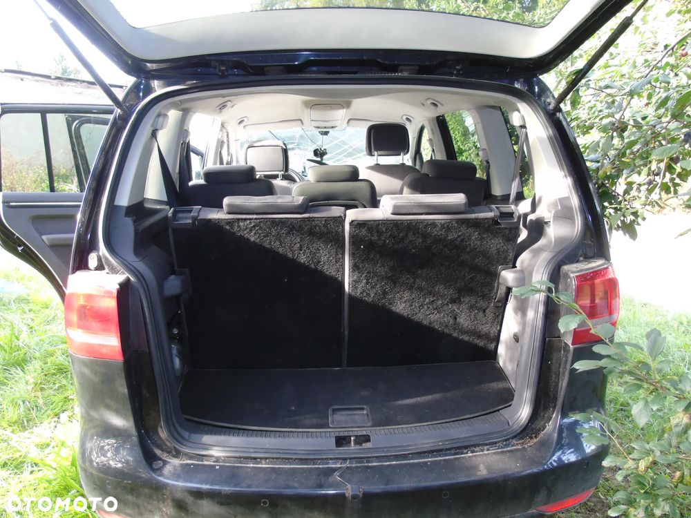 Volkswagen Touran 2.0 TDI DPF Comfortline - 19