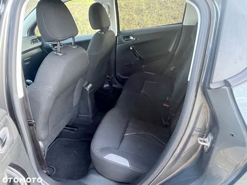 Peugeot 208 e-HDi 92 Stop&Start Style - 21