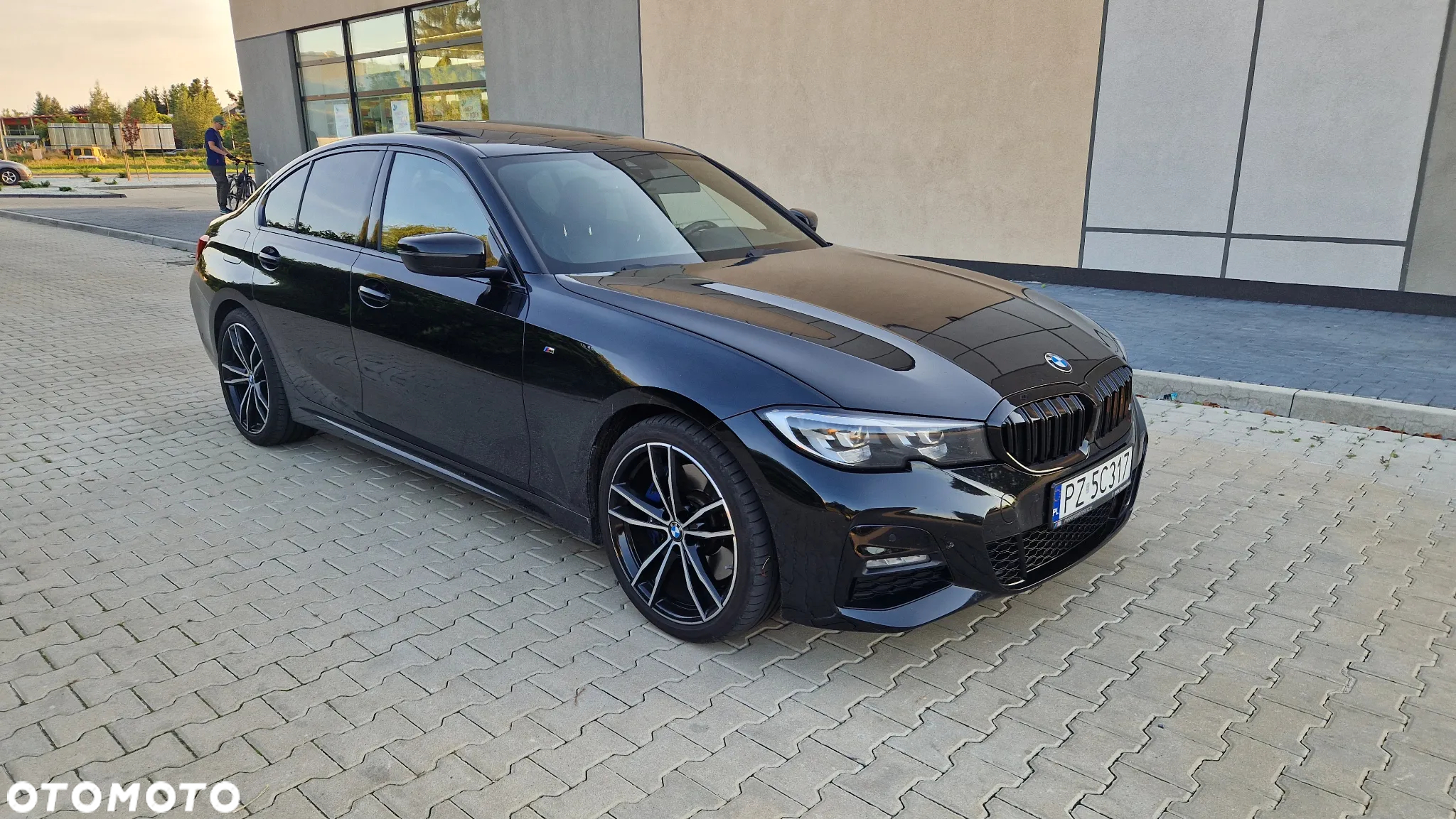 BMW Seria 3 330i M Sport - 3