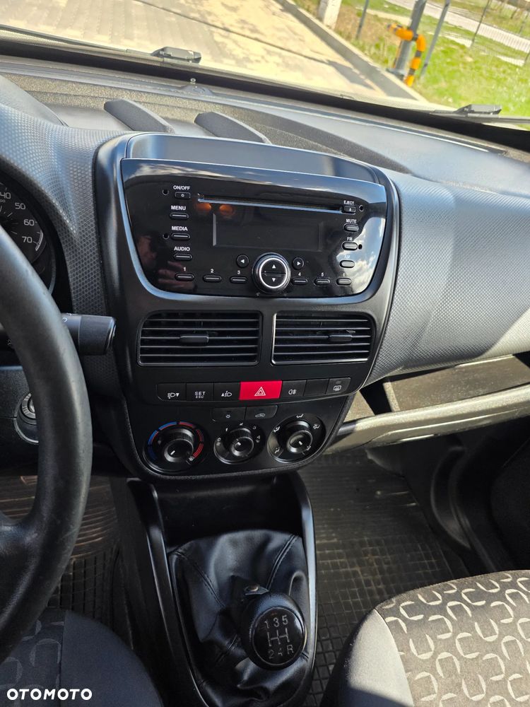Fiat Doblo 1.3 16V Multijet Emotion - 19