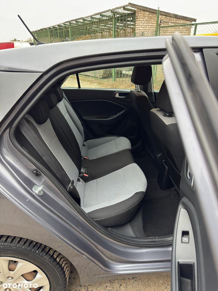 Hyundai i20 1.1 CRDi - 15