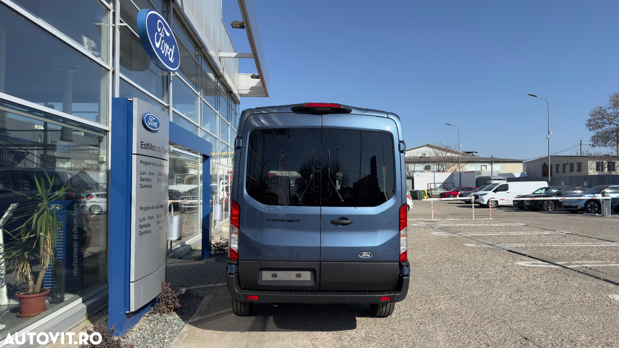 Ford Transit 310 2.0 EcoBlue 150 CP L3H2 Kombi FWD 8AT Trend - 4