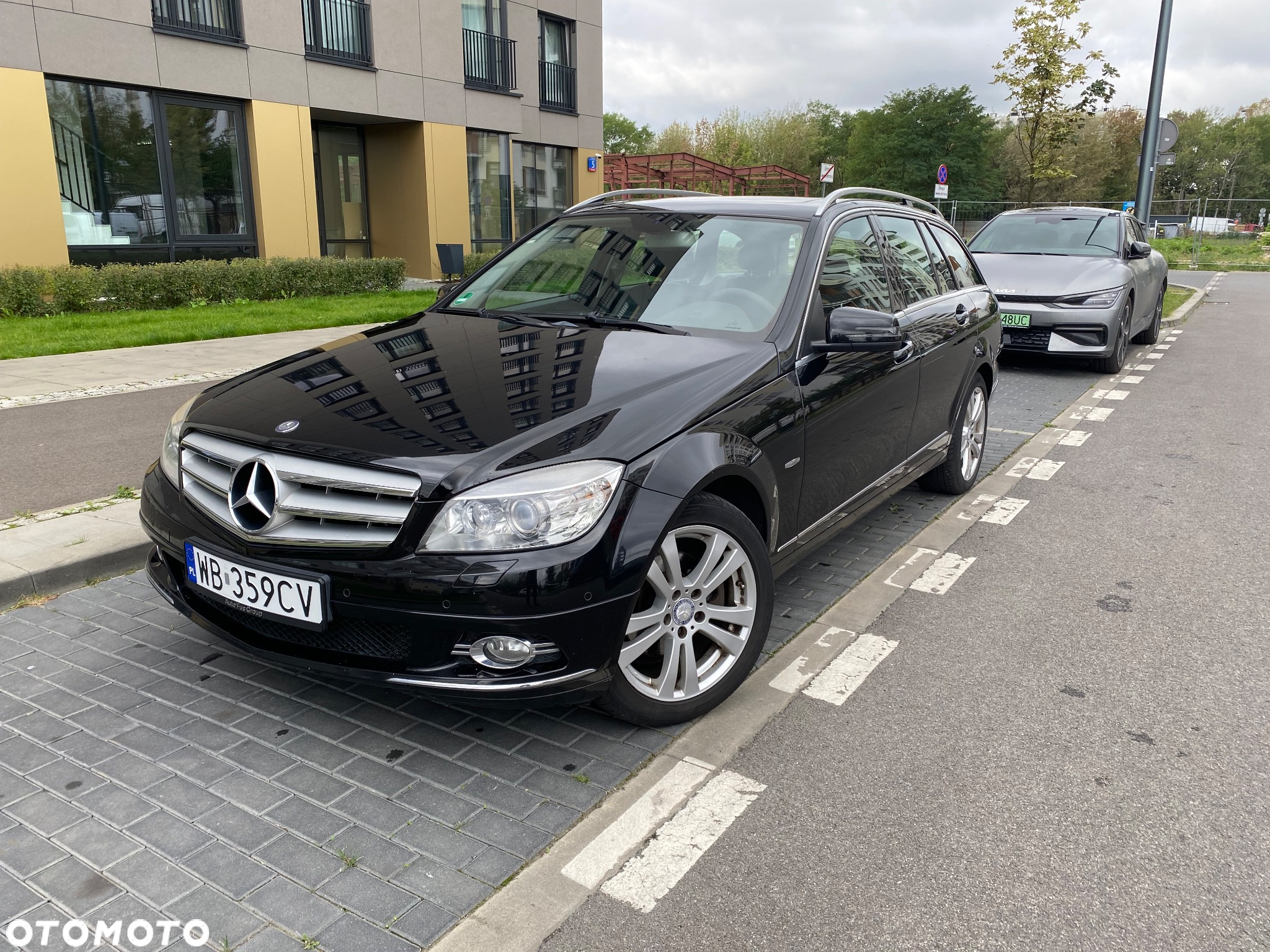Mercedes-Benz Klasa C 250 CGI BlueEff Avantgarde - 3