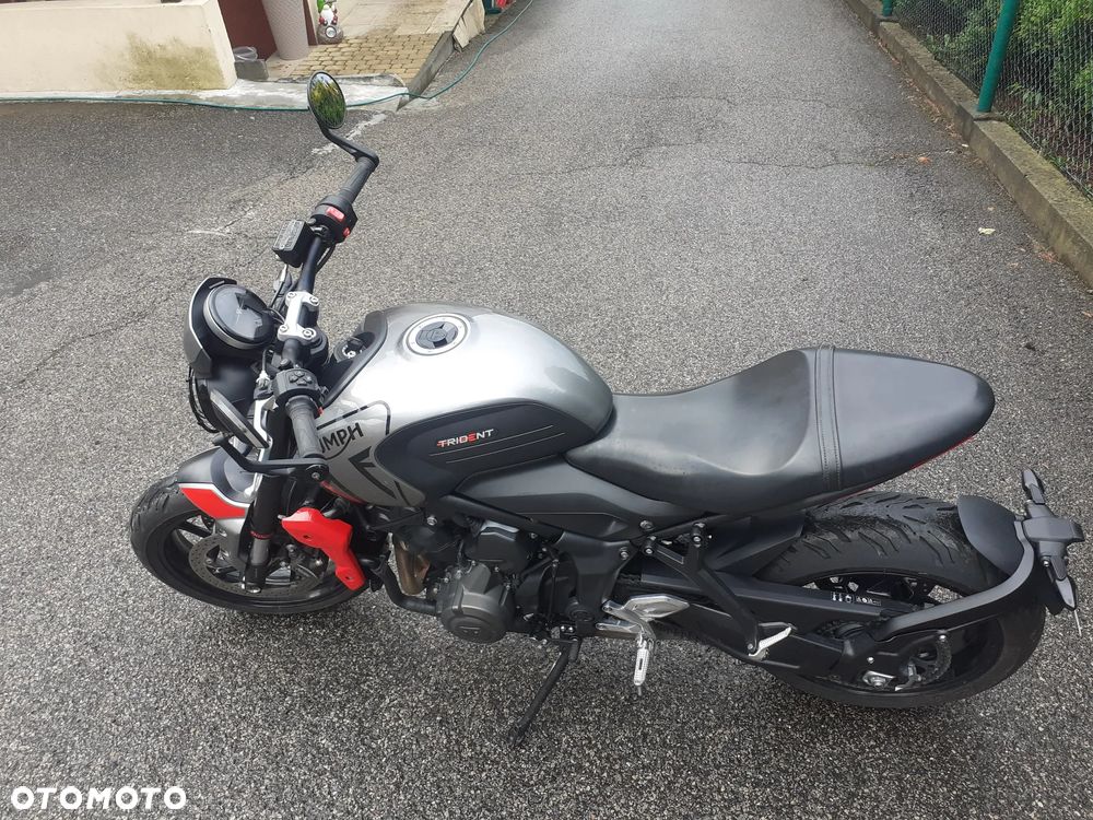 Triumph Trident - 5