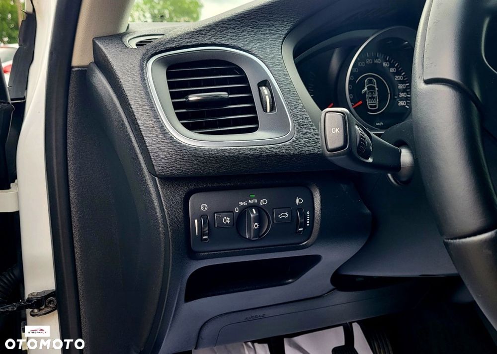 Volvo V40 Cross Country - 31