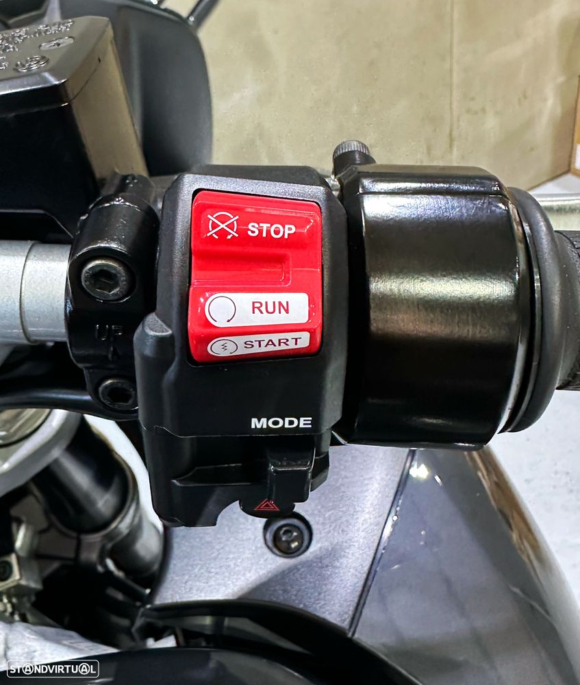 Yamaha FJR 1300 - 19