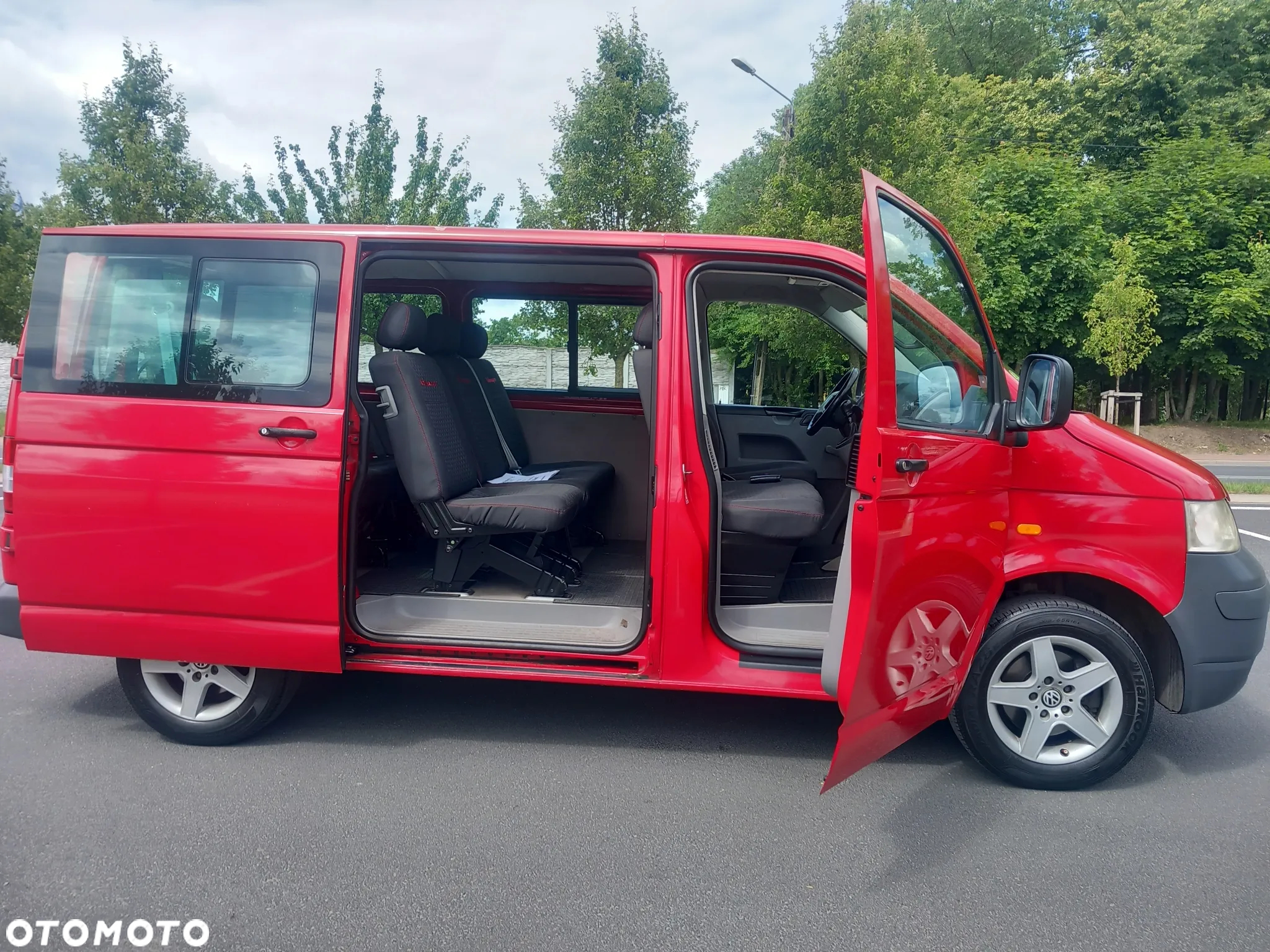 Volkswagen Transporter T5 TDI L1H2 - 2