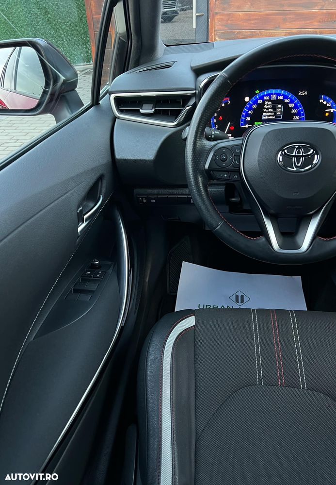 Toyota Corolla 1.8 HSD Exclusive GR Sport - 17