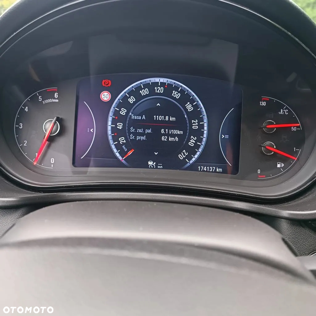 Opel Insignia - 11