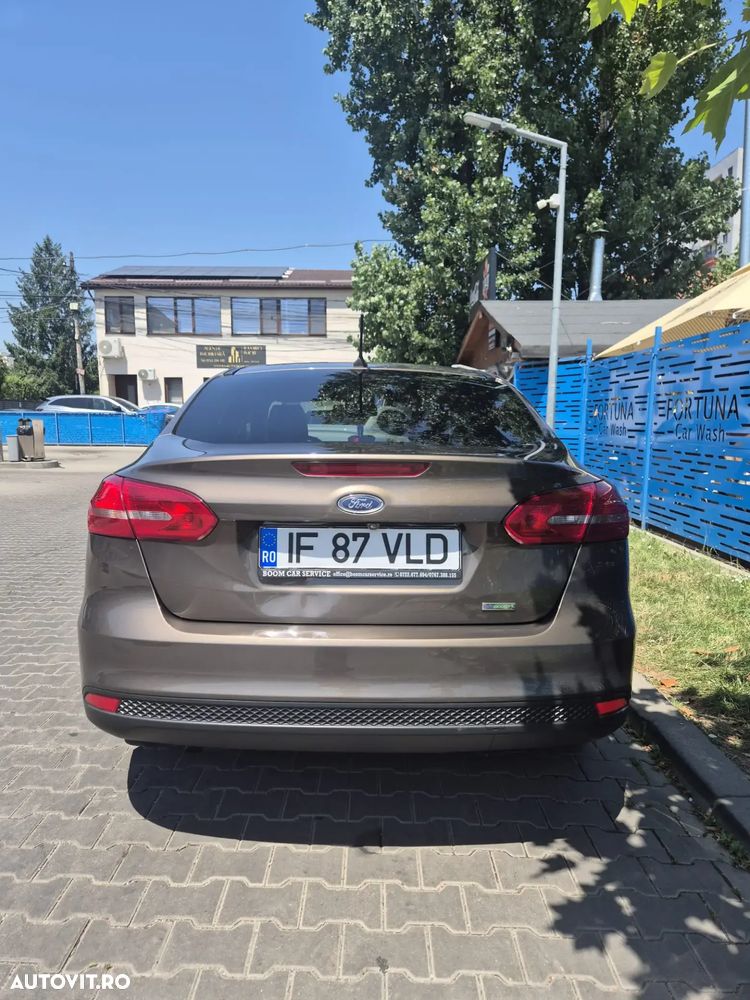 Ford Focus 1.0 EcoBoost Titanium - 4