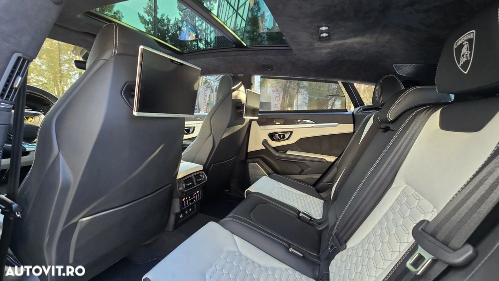 Lamborghini URUS - 28