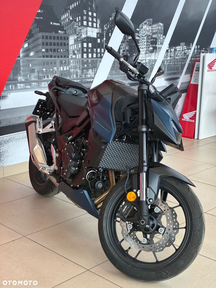 Honda CB - 1