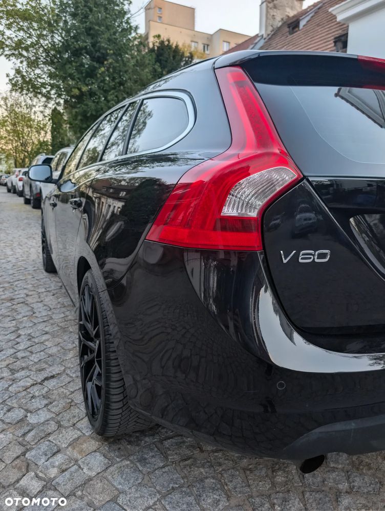 Volvo V60 D3 Summum - 10