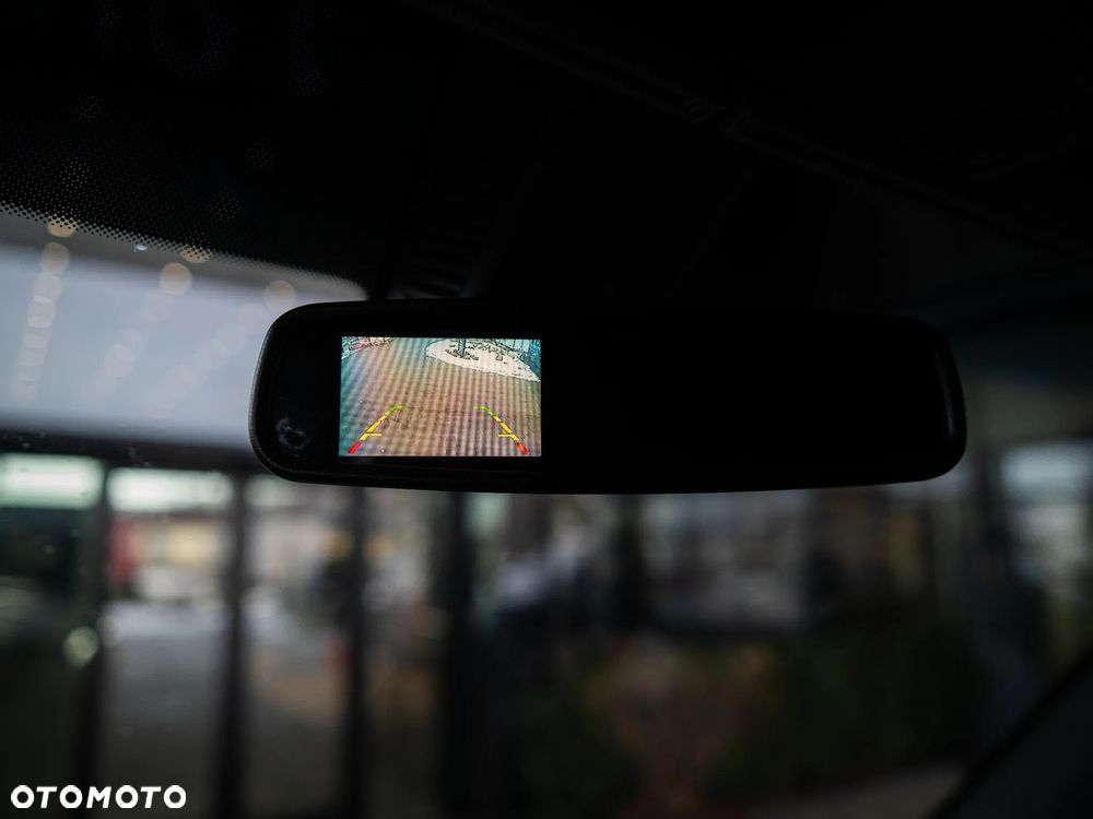 Mercedes-Benz Sprinter - 11