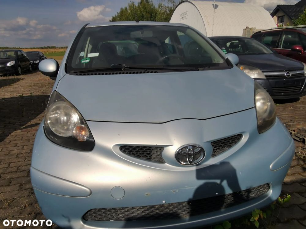 Części Toyota Aygo I 1.0B 1KR-B52 Lakier 8R0 - 9