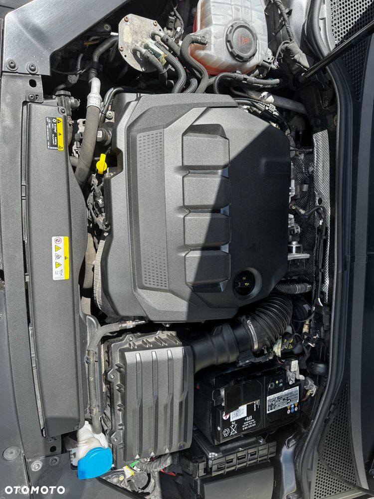 Volkswagen Passat 2.0 TDI SCR DSG Comfortline - 10