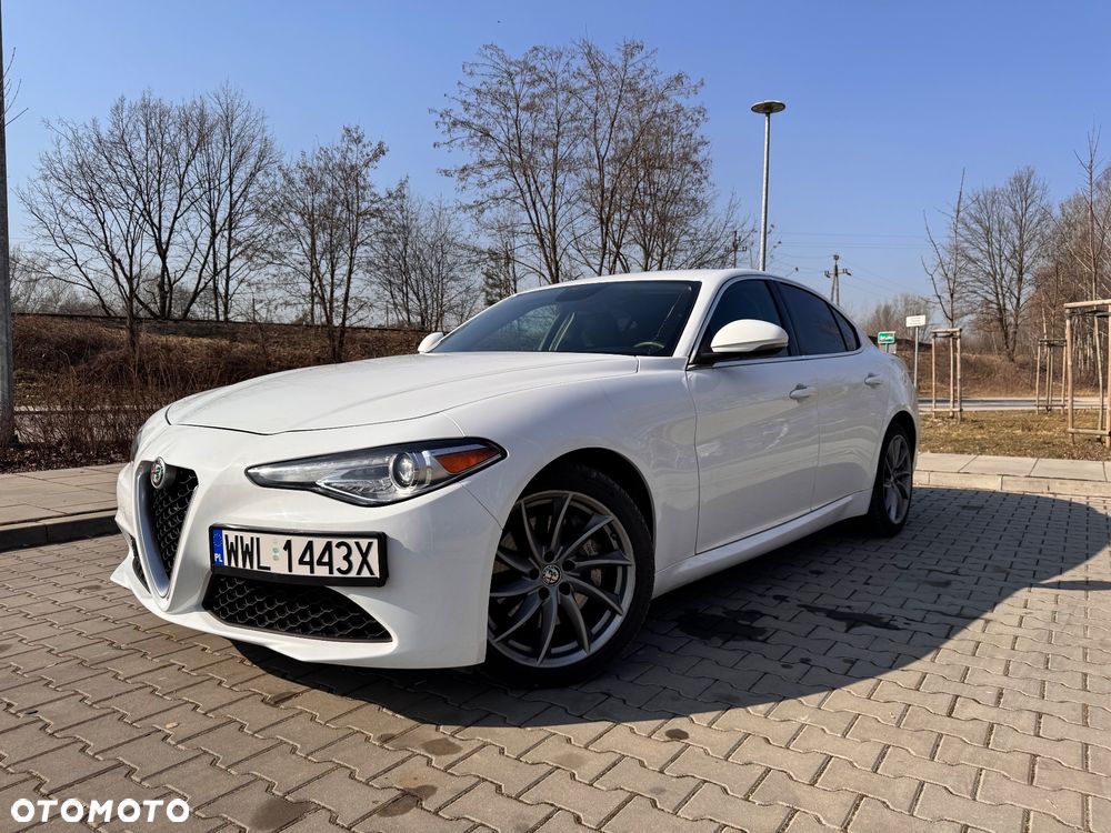Alfa Romeo Giulia - 2