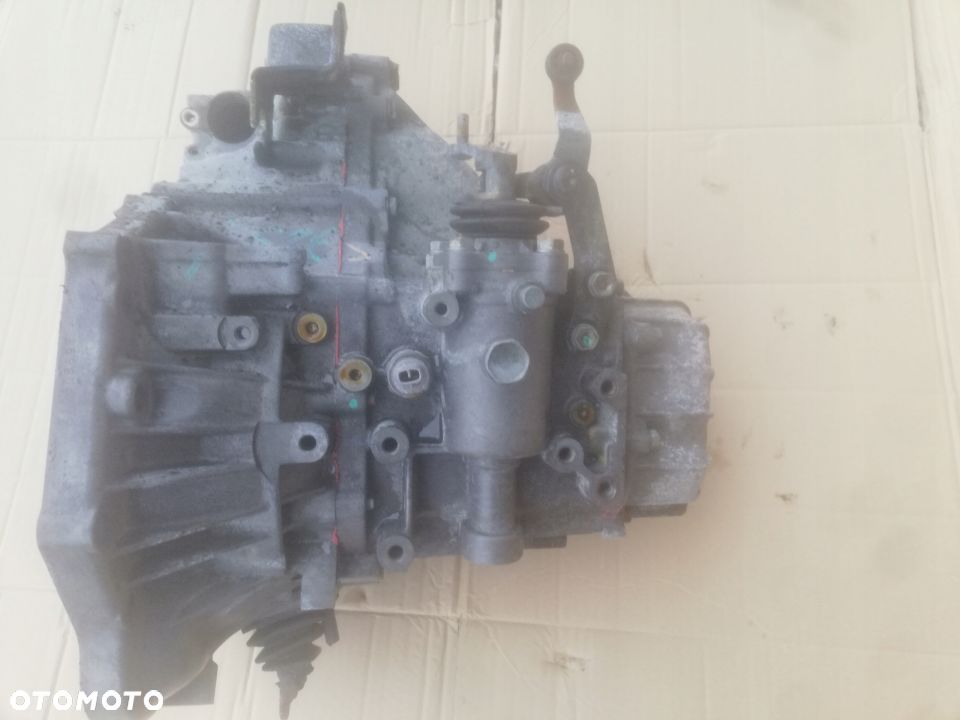 COROLLA E12 1,6 VVT-I SKRZYNIA BIEGOW IDEALNA - 5