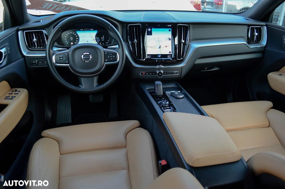 Volvo XC 60 Recharge T8 Twin Engine eAWD Inscription - 28