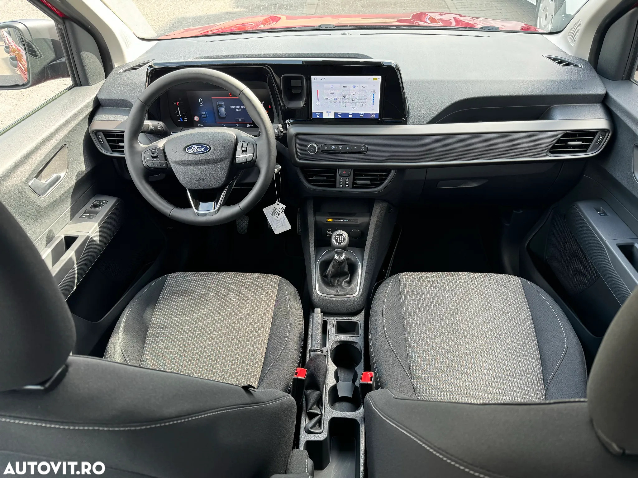 Ford Tourneo Courier 1.0 EcoBoost Trend - 15