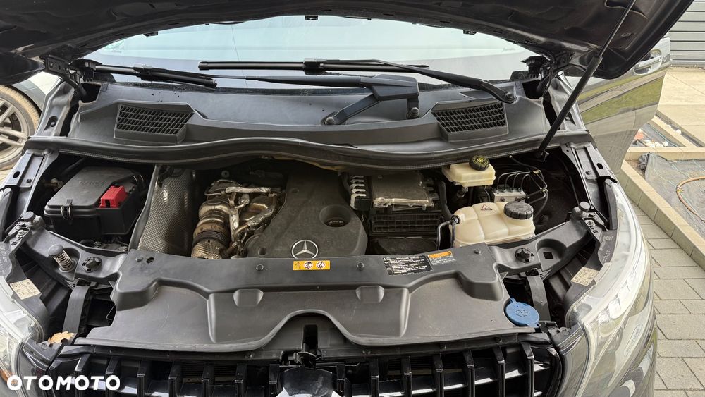 Mercedes-Benz Klasa V - 22