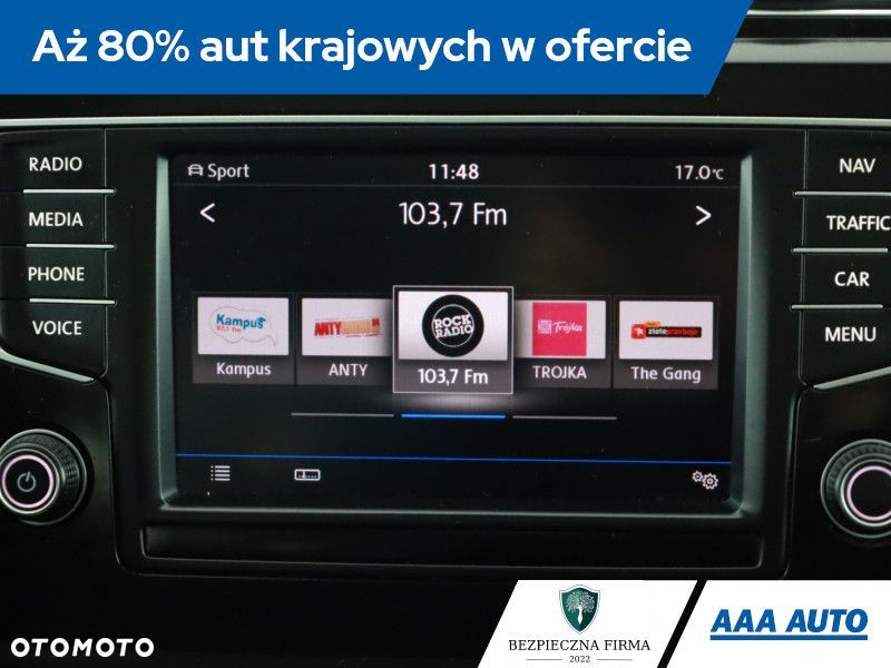 Volkswagen Touran - 11