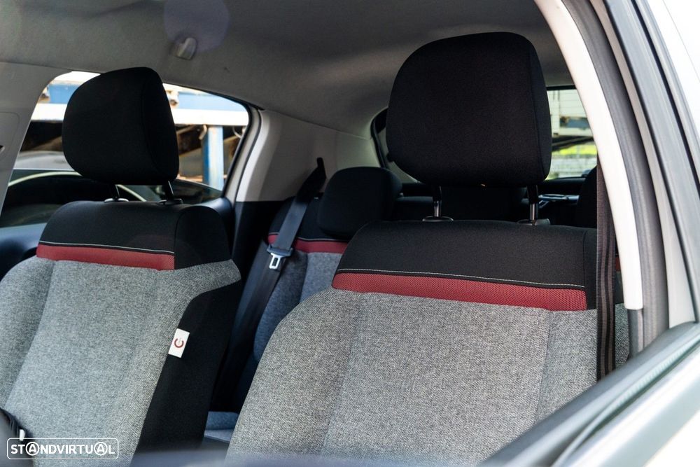 Citroën C3 1.2 PureTech Shine - 23